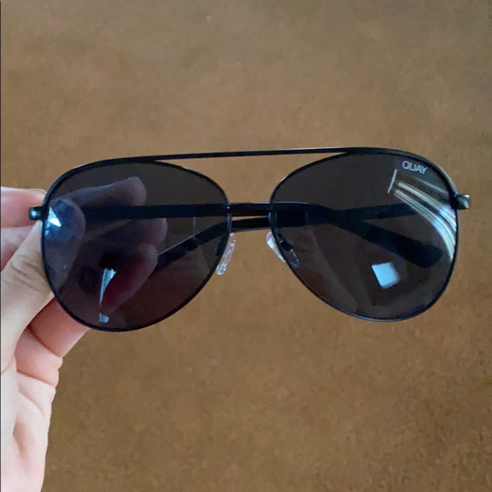 quay australia style: vivienne 126 smoke